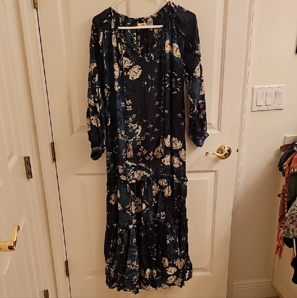 NATURAL LIFE Navy and Cream Floral Long Sleeve Dress